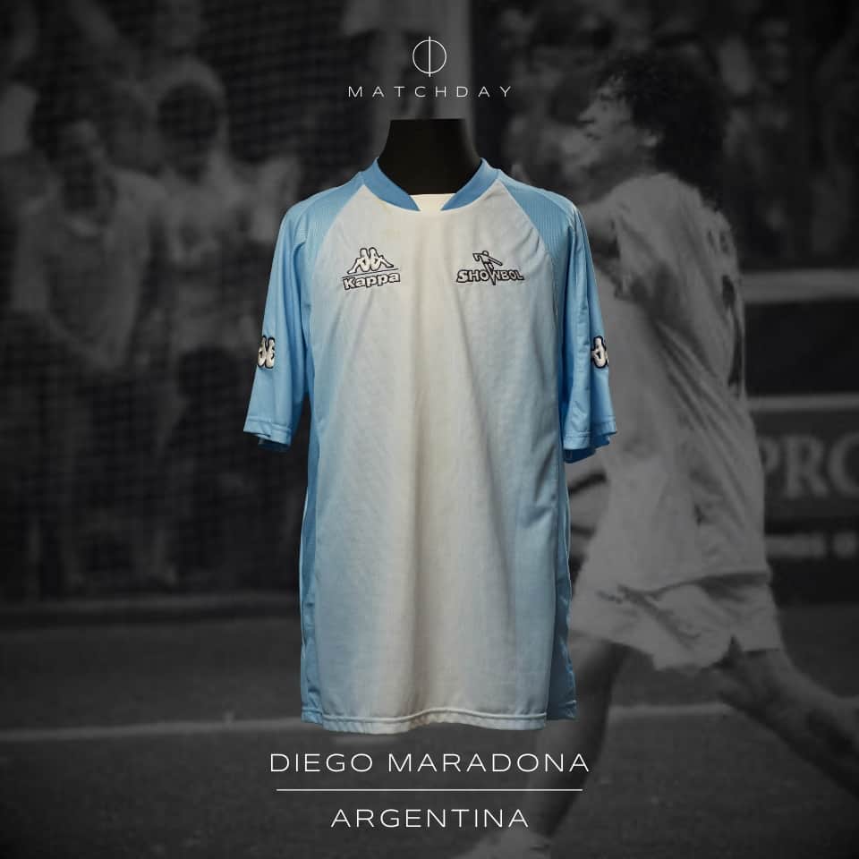Diego Armando Maradona – MATCH WORN UNWASHED & SIGNED JERSEY – Showbol
