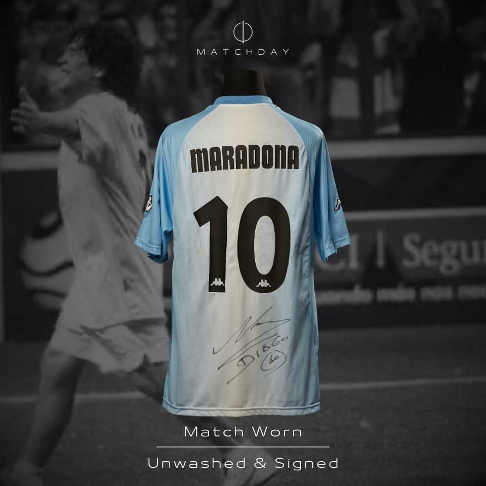 Diego Armando Maradona – MATCH WORN UNWASHED & SIGNED JERSEY – Showbol - Imagen 3