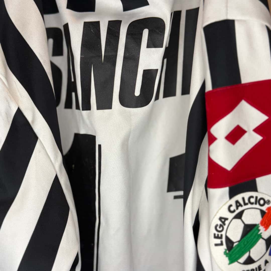 Alexis Sánchez – Udinese Calcio – Serie A 2008/09 – MATCH WORN JERSEY – CUT SLEEEVES – P. ALVAREZ COLLECTION - Imagen 31