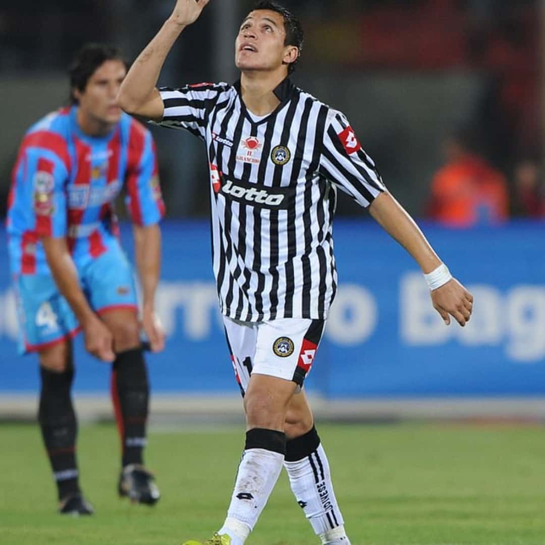 Alexis Sánchez – Udinese Calcio – Serie A 2008/09 – MATCH WORN JERSEY – CUT SLEEEVES – P. ALVAREZ COLLECTION - Imagen 28