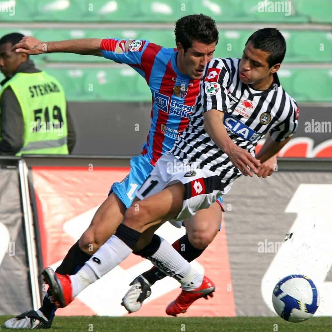 Alexis Sánchez – Udinese Calcio – Serie A 2008/09 – MATCH WORN JERSEY – CUT SLEEEVES – P. ALVAREZ COLLECTION - Imagen 21