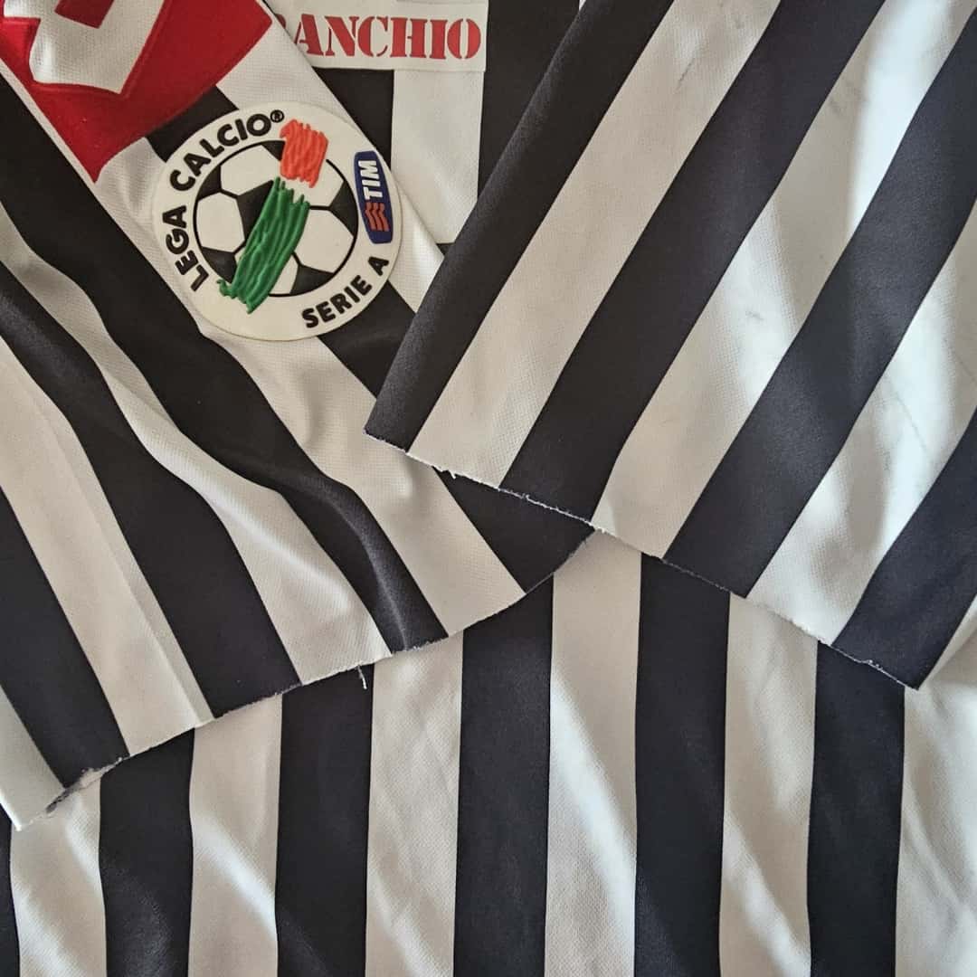 Alexis Sánchez – Udinese Calcio – Serie A 2008/09 – MATCH WORN JERSEY – CUT SLEEEVES – P. ALVAREZ COLLECTION - Imagen 12