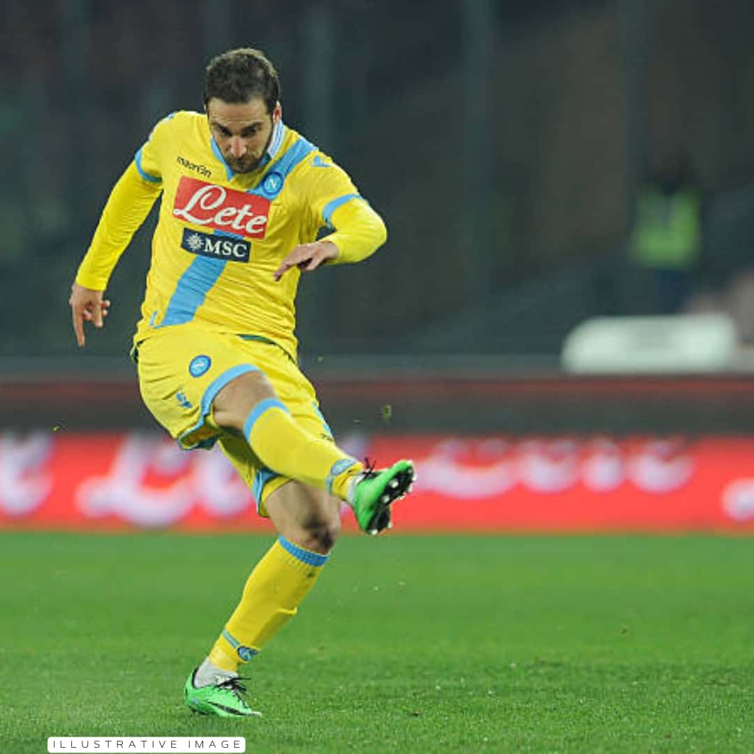 Gonzalo Higuaín – SSC Napoli – Serie A 2013/14 – MATCH WORN JERSEY – P. ALVAREZ COLLECTION - Imagen 22