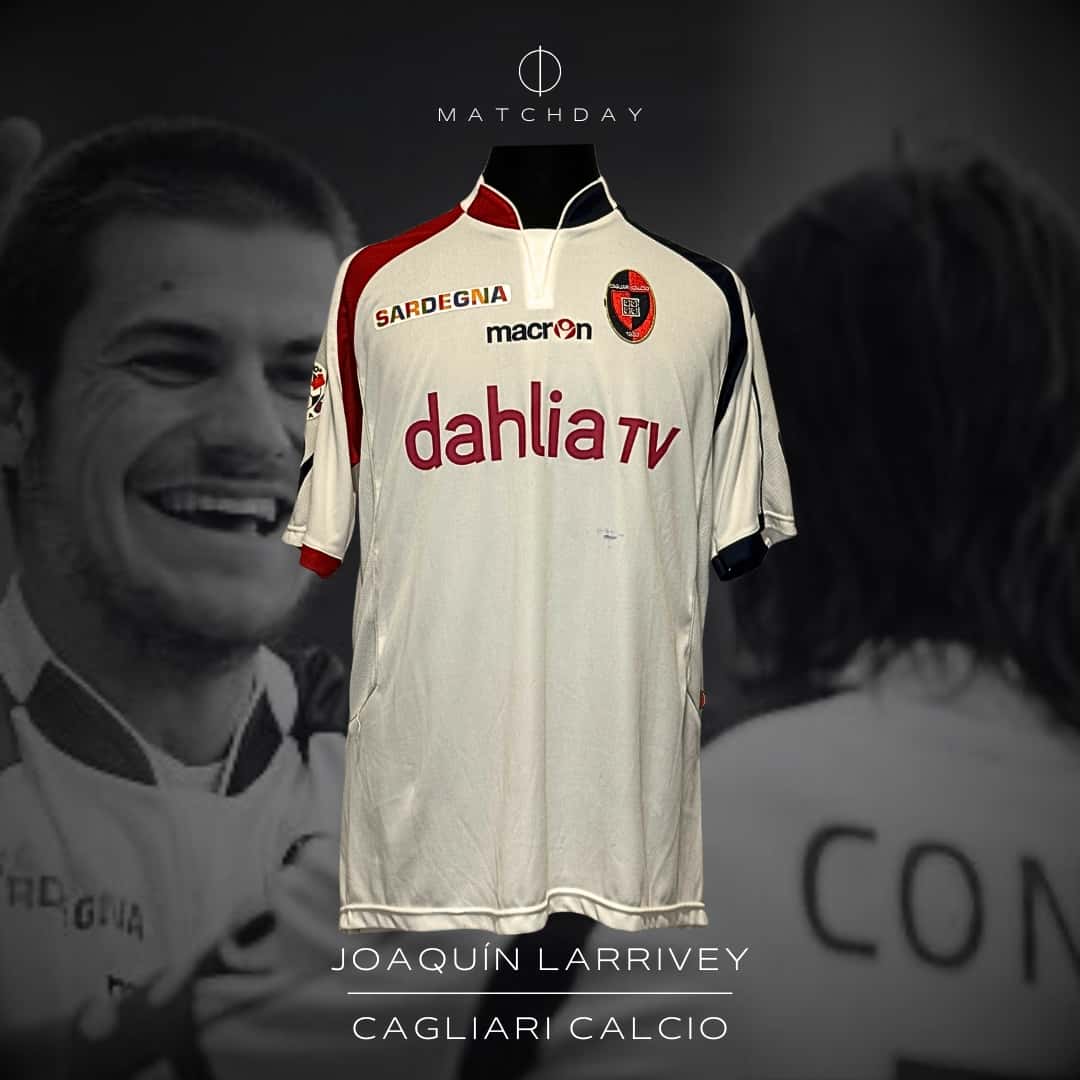 Joaquín Larrivey – Cagliari – Serie A 2009/10 – MATCH WORN IN BENCH JERSEY – P. ALVAREZ COLLECTION
