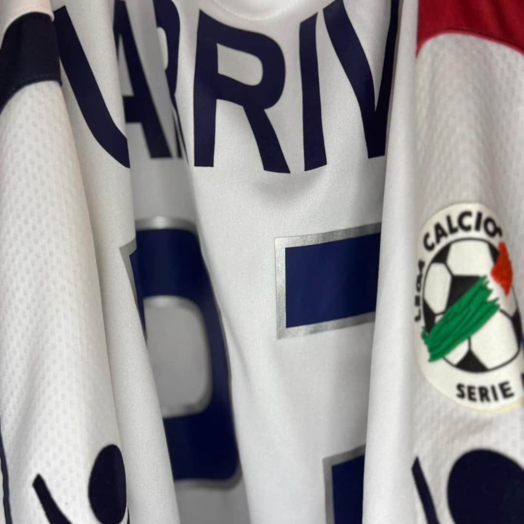 Joaquín Larrivey – Cagliari – Serie A 2009/10 – MATCH WORN IN BENCH JERSEY – P. ALVAREZ COLLECTION - Imagen 15