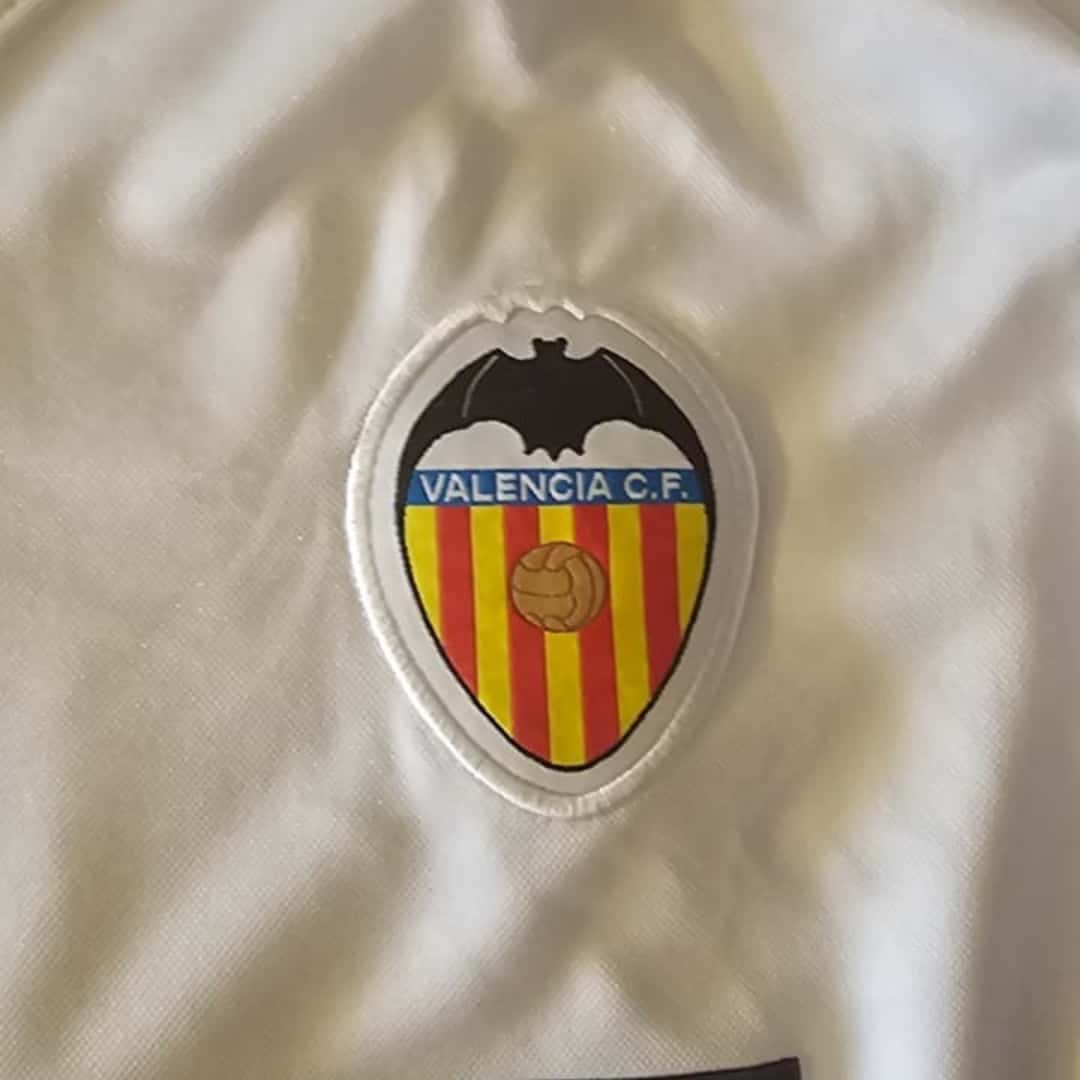 Cristian “Kily” González – SIGNED – Valencia C.F. – LFP 2001/02 – MATCH WORN JERSEY – P. ÁLVAREZ COLLECTION - Imagen 17