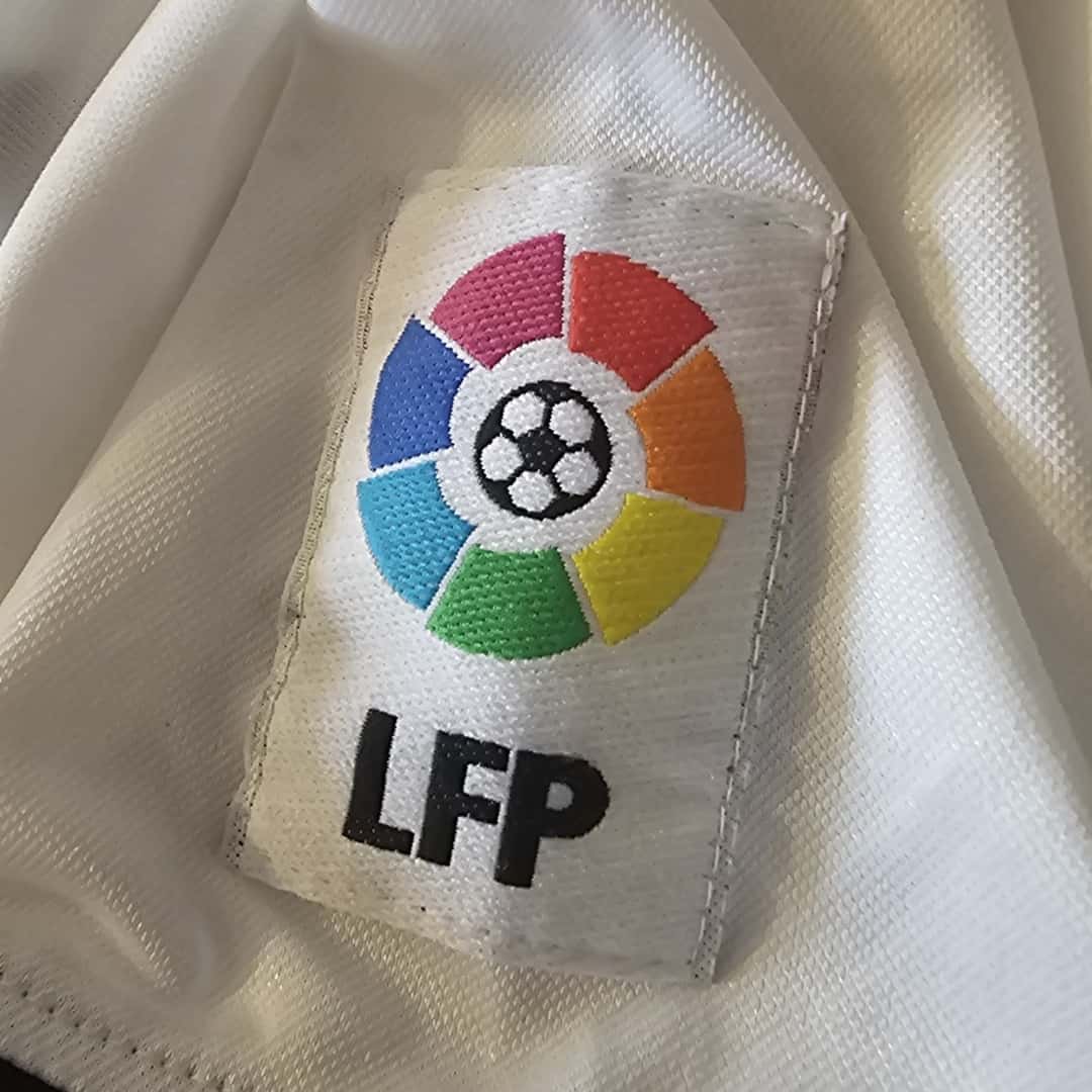 Cristian “Kily” González – SIGNED – Valencia C.F. – LFP 2001/02 – MATCH WORN JERSEY – P. ÁLVAREZ COLLECTION - Imagen 21