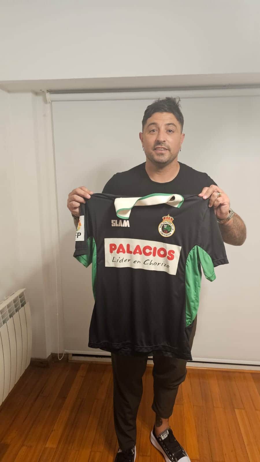 Lautaro Acosta – Racing Santander – LFP 2011/12 – MATCH WORN JERSEY – P. ALVAREZ COLLECTION - Imagen 6