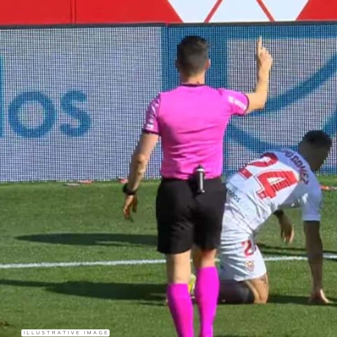 Alejandro Gómez – Sevilla – MATCH WORN JERSEY – LPF 2022/23 – P. ALVAREZ COLLECTION - Imagen 18