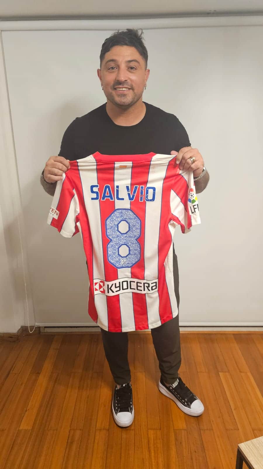 Eduardo Salvio – Atlético Madrid – LFP 2011/12 – MATCH WORN JERSEY – P ALVAREZ COLLECTION - Imagen 7