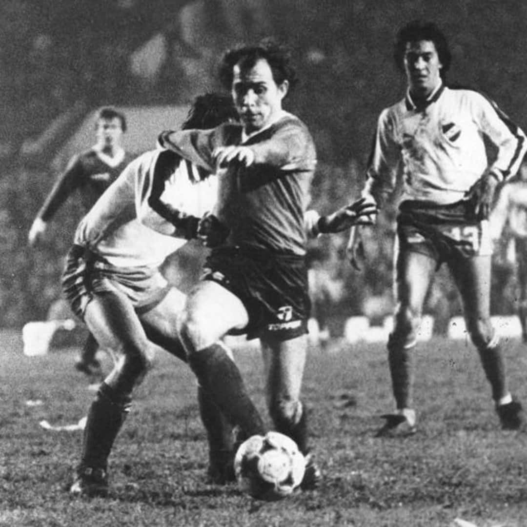Ricardo Bochini – Independiente – Copa Libertadores 1984 – Semifinal IDA – MATCH WORN JERSEY - Imagen 12