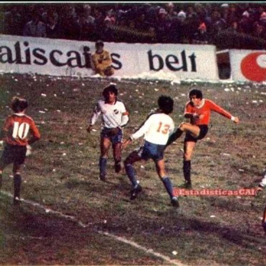 Ricardo Bochini – Independiente – Copa Libertadores 1984 – Semifinal IDA – MATCH WORN JERSEY - Imagen 10