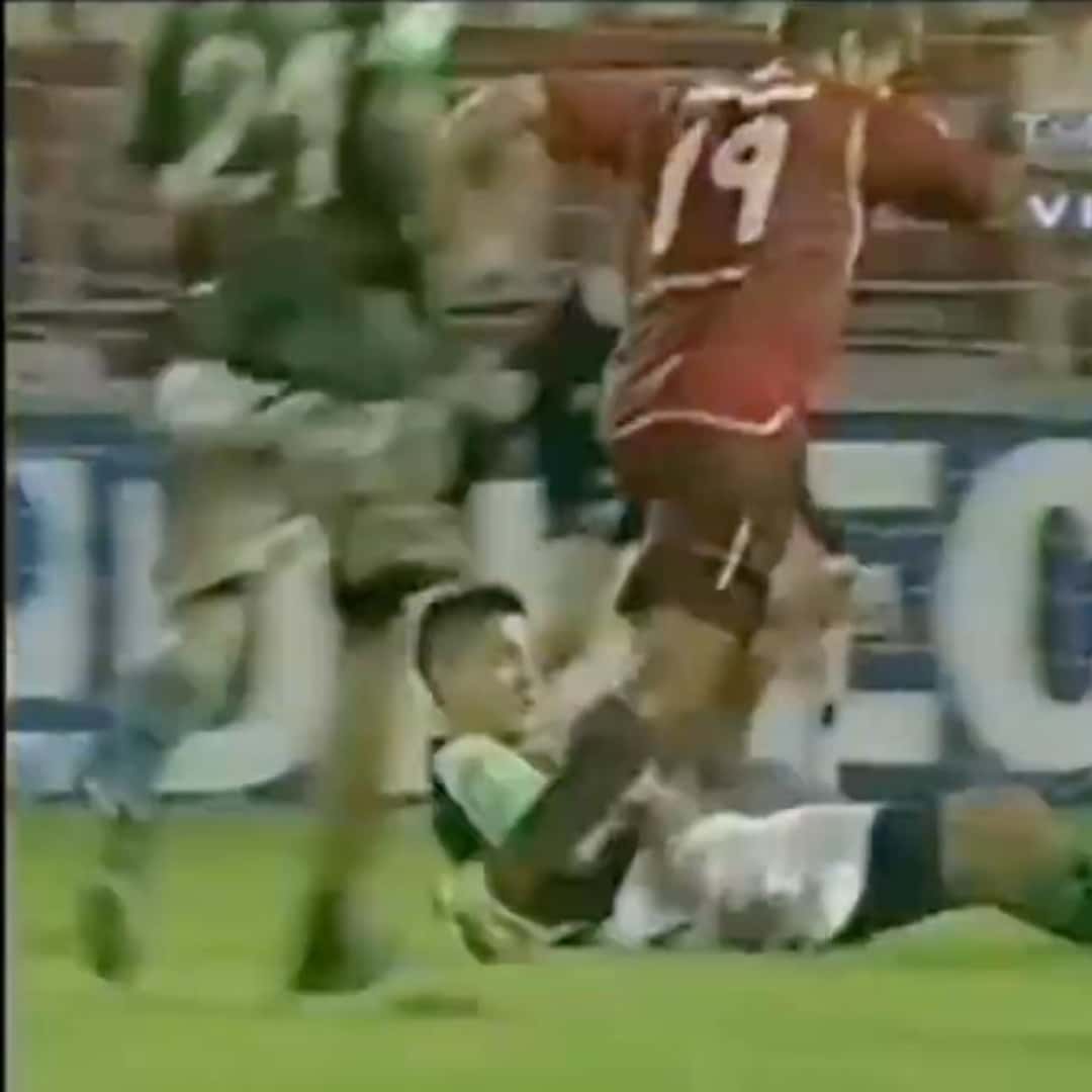 Cristian Trombetta – Nueva Chicago – Torneo Clausura 2007 – MATCH WORN WASHED JERSEY – Colección Juan Eluchans - Imagen 12