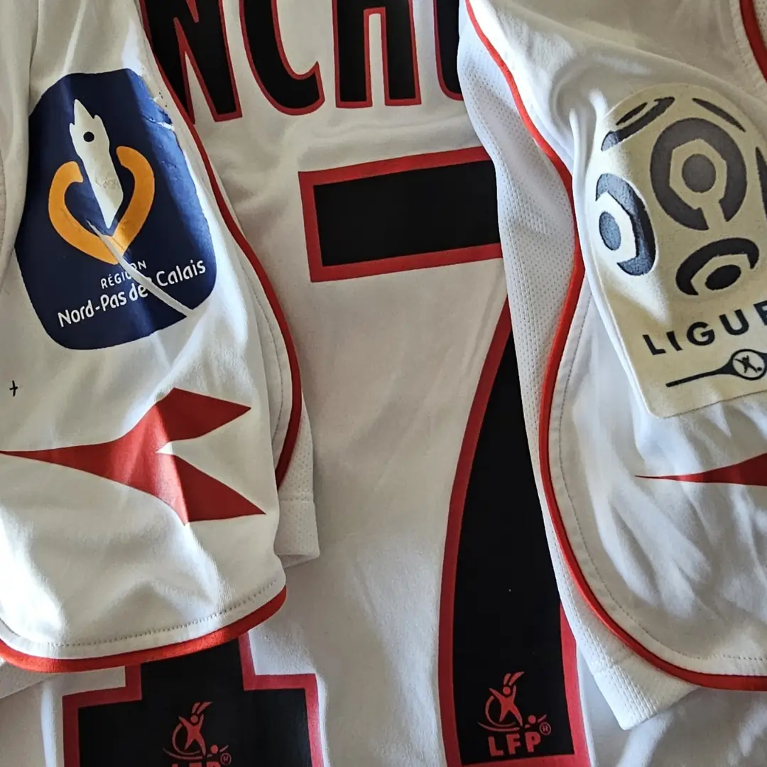 Carlos Sánchez – Valenciennes F.C. – Ligue 1 – MATCH WORN JERSEY – JUAN ELUCHANS COLLECTION - Imagen 17