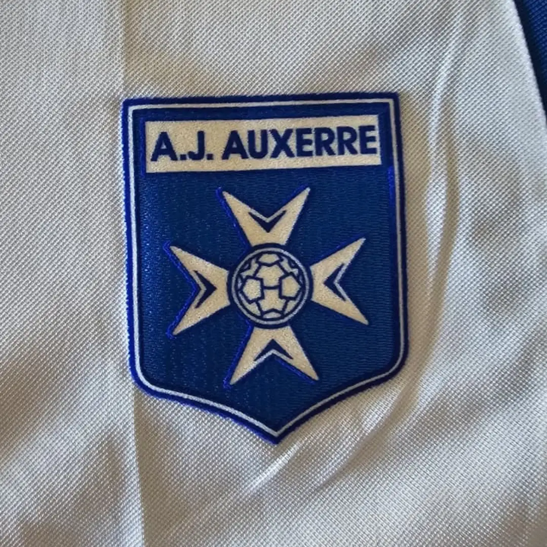 Cedric Hengbart – A.J. Auxerre – Ligue 1 – MATCH WORN JERSEY – JUAN ELUCHANS COLLECTION - Imagen 13