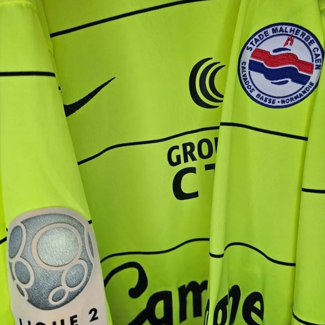 Juan Eluchans – S.M. Caen – Ligue 2 – MATCH WORN JERSEY – JUAN ELUCHANS COLLECTION - Imagen 6