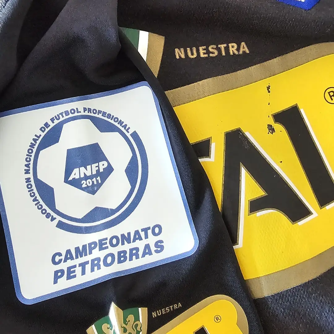 Cristóbal Jorquera – Colo Colo – Torneo Clausura 2011 – MATCH WORN JERSEY – JUAN ELUCHANS COLLECTION - Imagen 16