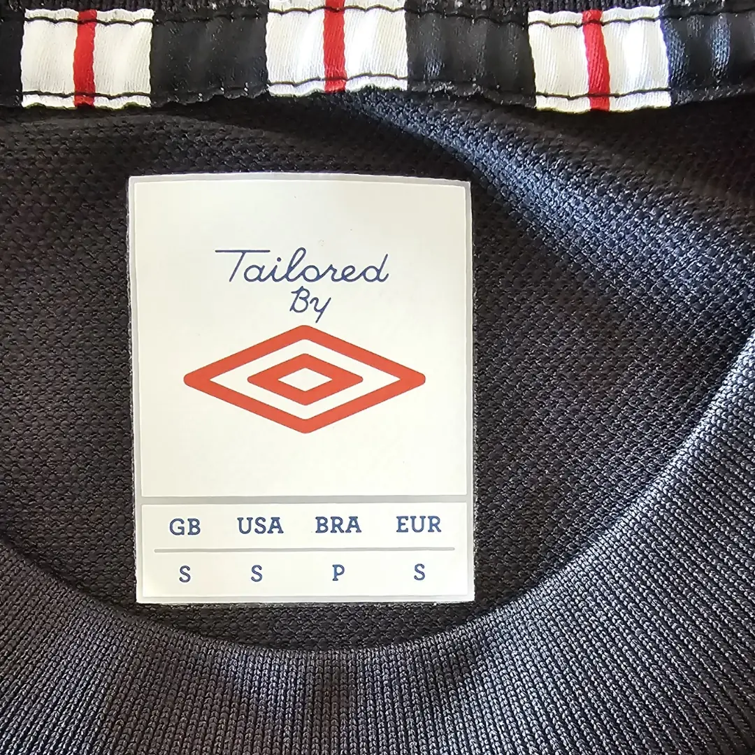Cristóbal Jorquera – Colo Colo – Torneo Clausura 2011 – MATCH WORN JERSEY – JUAN ELUCHANS COLLECTION - Imagen 17