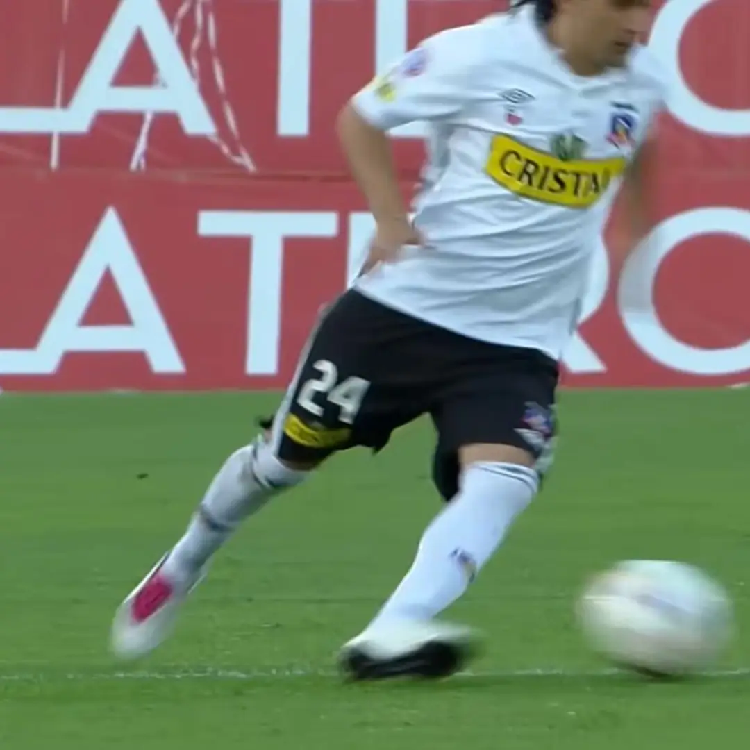 Lucas Wilchez – Colo Colo – Campeonato Nacional 2010 – MATCH WORN JERSEY – JUAN ELUCHANS COLLECTION - Imagen 9