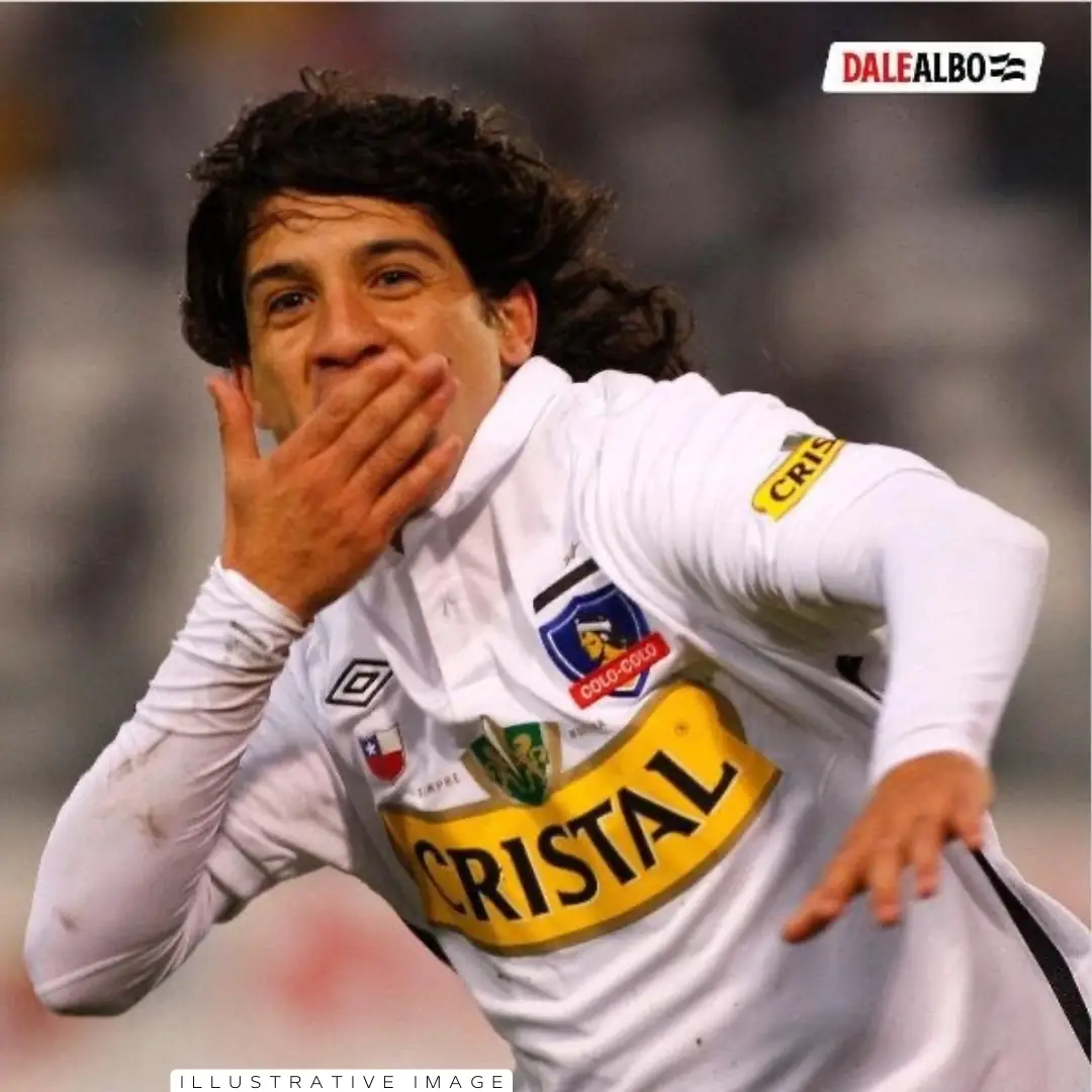 Lucas Wilchez – Colo Colo – Campeonato Nacional 2010 – MATCH WORN JERSEY – JUAN ELUCHANS COLLECTION - Imagen 13