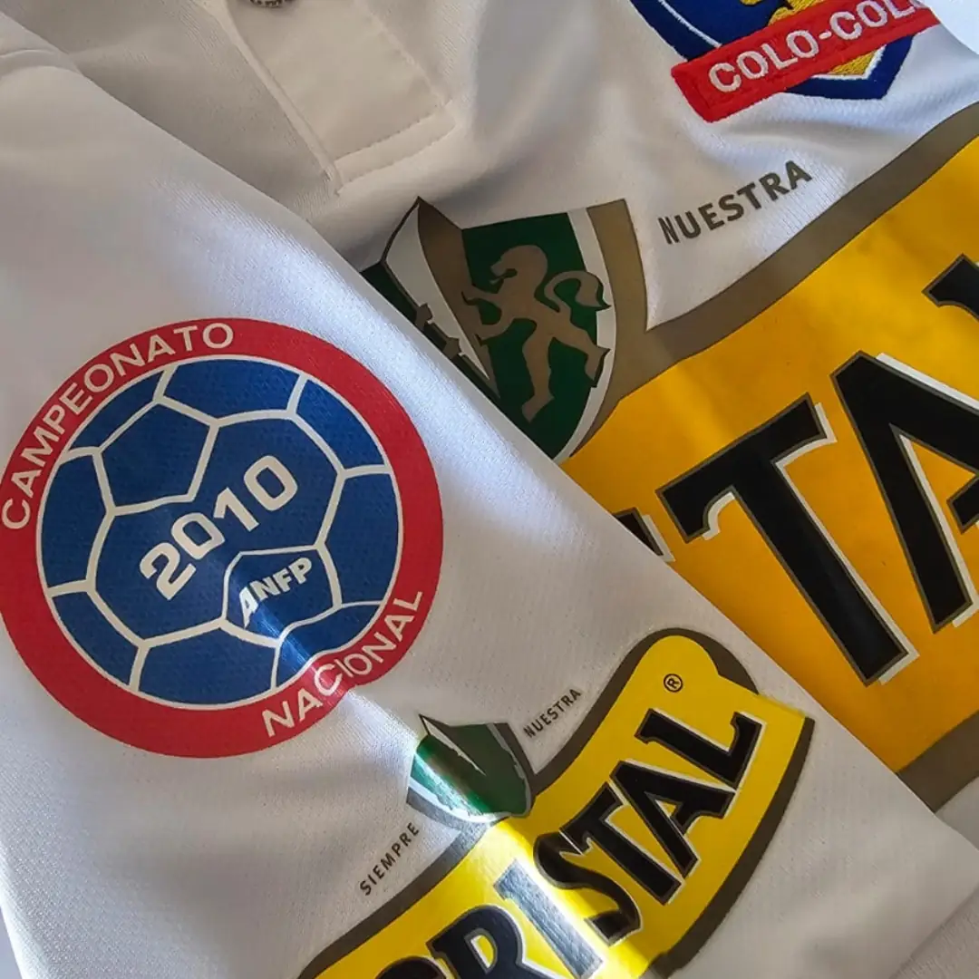 Lucas Wilchez – Colo Colo – Campeonato Nacional 2010 – MATCH WORN JERSEY – JUAN ELUCHANS COLLECTION - Imagen 22