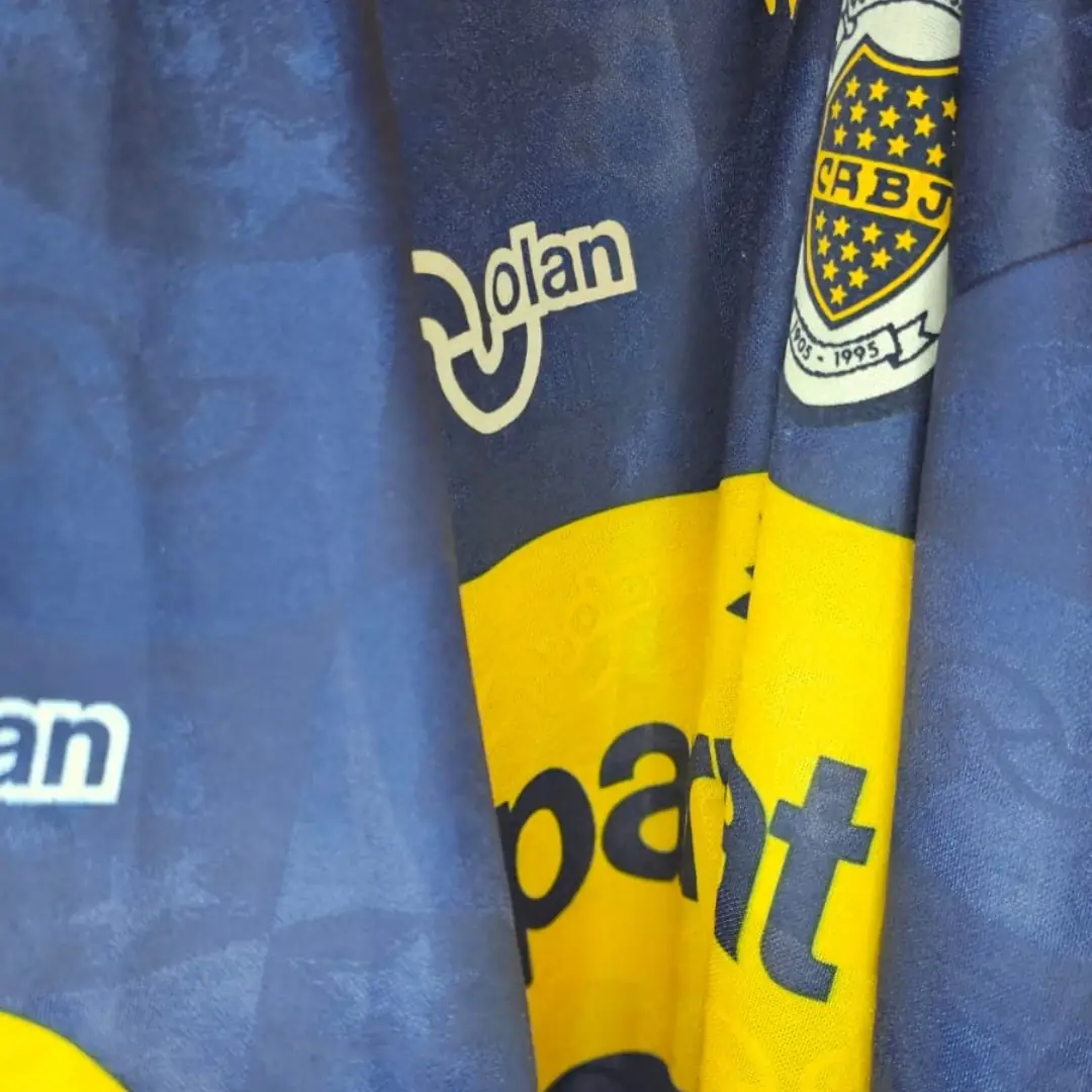 Diego Maradona – Boca Jrs. – Torneo Apertura 1995 – MATCH WORN JERSEY - Imagen 6