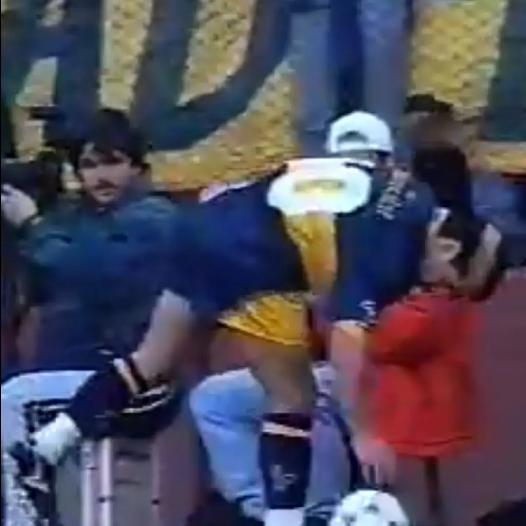 Diego Maradona – Boca Jrs. – Torneo Apertura 1995 – MATCH WORN JERSEY - Imagen 10