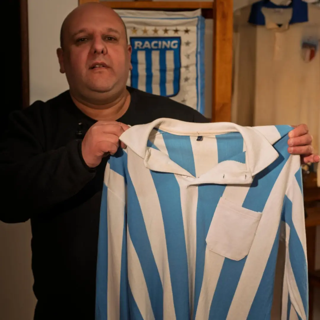 Humberto Maschio – Racing Club – Protocol Jersey + Honorary membership credencial – HUMBERTO MASCHIO’S COLLECTION - Imagen 10