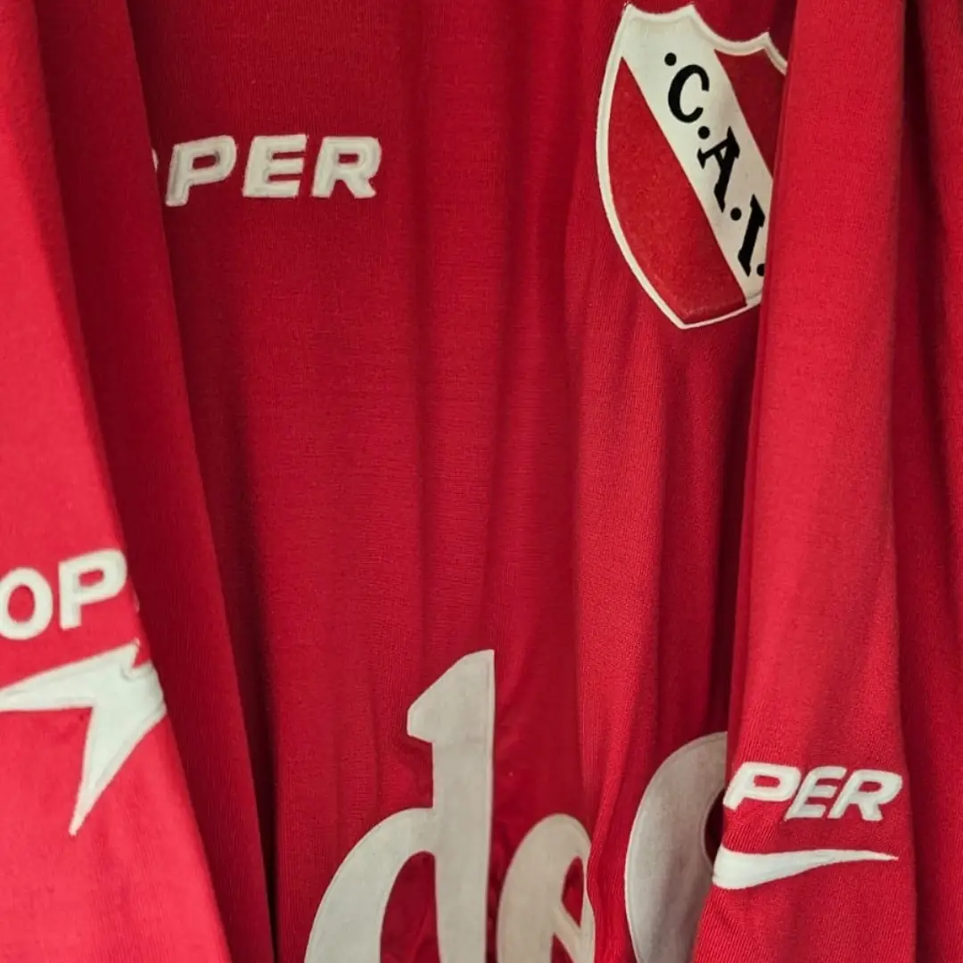 Juan Eluchans – C.A. Independiente – Torneo Apertura 2000 – Match worn jersey – ELUCHANS COLLECTION - Image 6