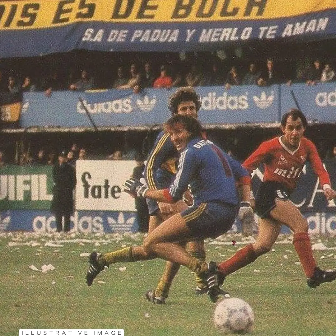 Ricardo Bochini – C.A. Independiente – Liguilla pre Libertadores 1987 – Match worn jersey - Image 18
